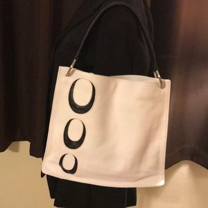 Nice white leather Luis Esteve bag.
